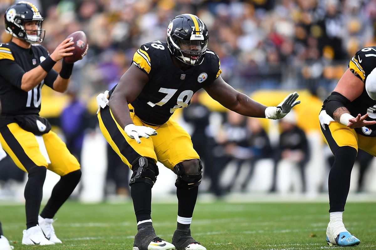 James Daniels #78 of the Pittsburgh Steelers in action during the game against the Baltimore Ravens at Acrisure Stadium on December 11, 2022 in Pittsburgh, Pennsylvania.