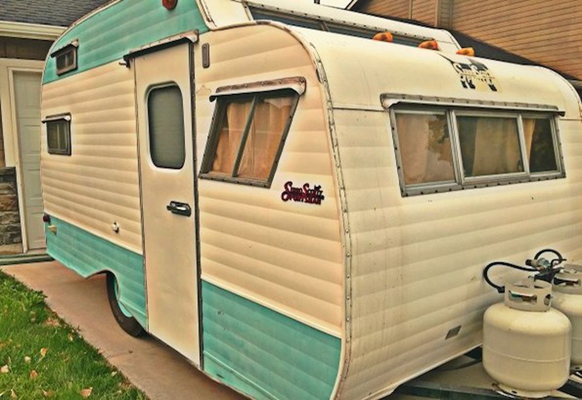 5 vintage campers for sale right now - Curbed