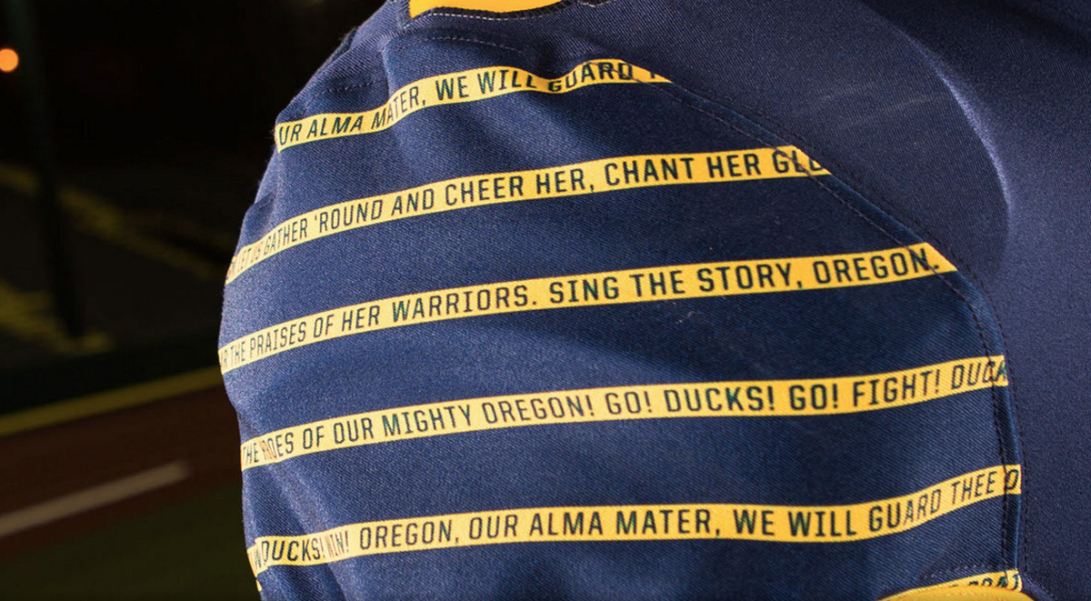 Oregon's new uniforms: shoulder