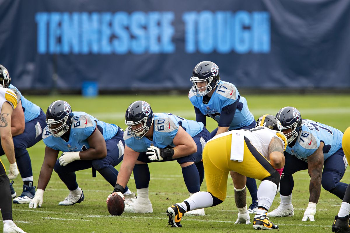 Ryan Tannehill #17 of the Tennessee Titans under center during a game against the Pittsburgh Steelers at Nissan Stadium on October 25, 2020 in Nashville, Tennessee.