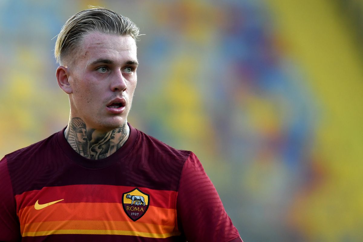 Rick Karsdorp of AS Roma with sphinx tattooed on his neck...