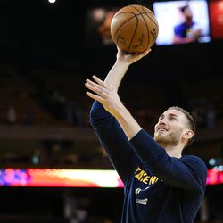 Utah Jazz forward Gordon Hayward (20) warms up before game 2 of the NBA Western Conference Semifinals at Oracle Arena in Oakland, Calif. on Thursday, May 04, 2017.