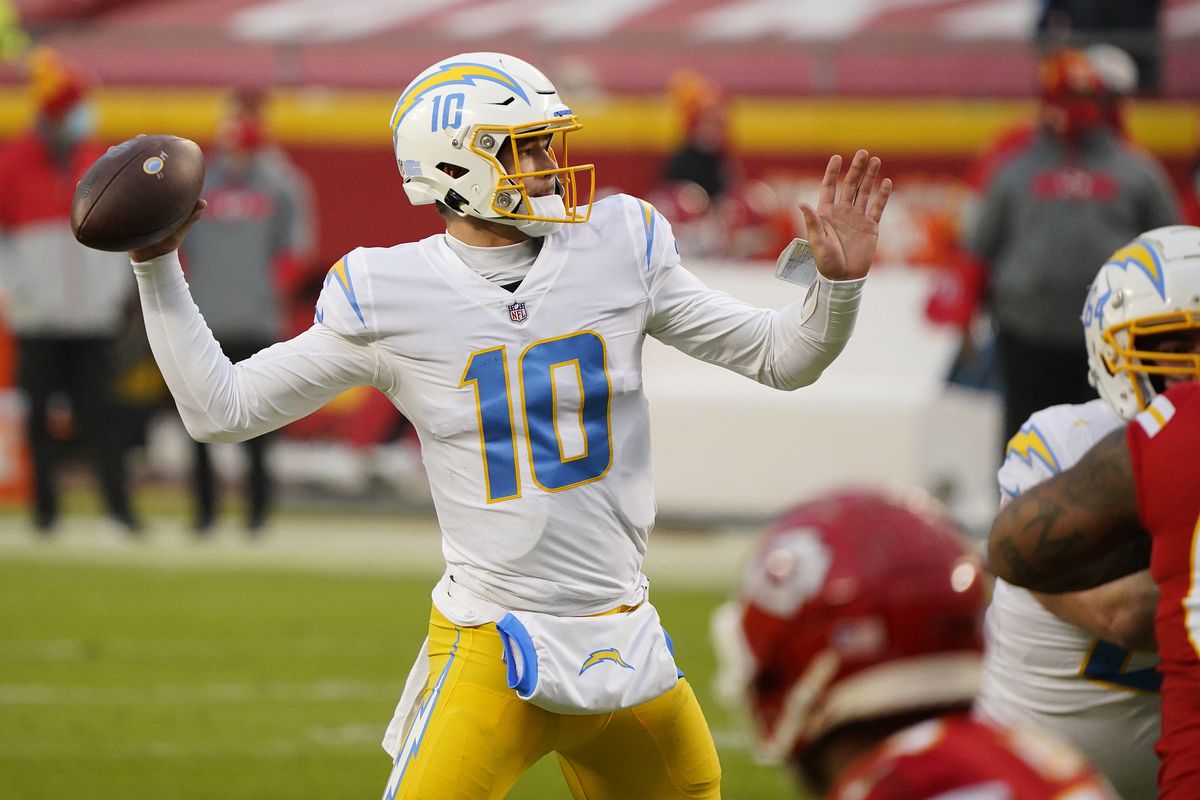 &nbsp;Los Angeles Chargers quarterback Justin Herbert (10) throws a pass against the Kansas City Chiefs during the first half at Arrowhead Stadium.