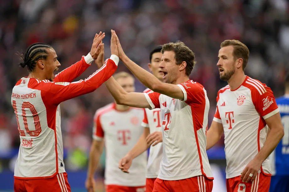 Rampant Bayern score eight as Neuer returns news