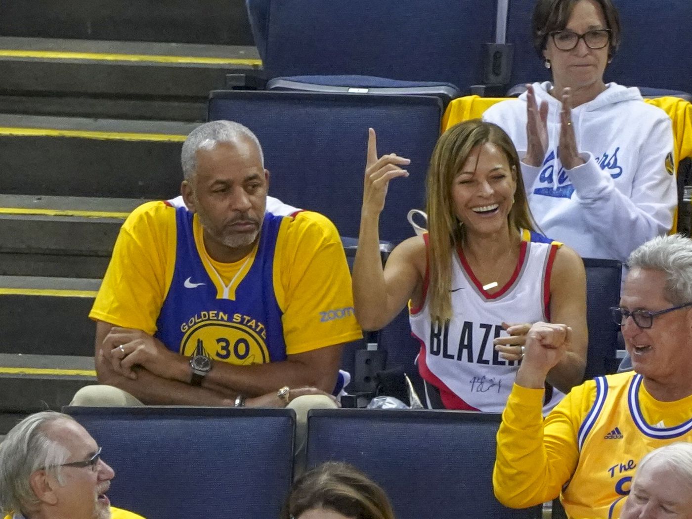Dell and Sonya Curry's divorce inspired the best Twitter thread about  dating of all time 