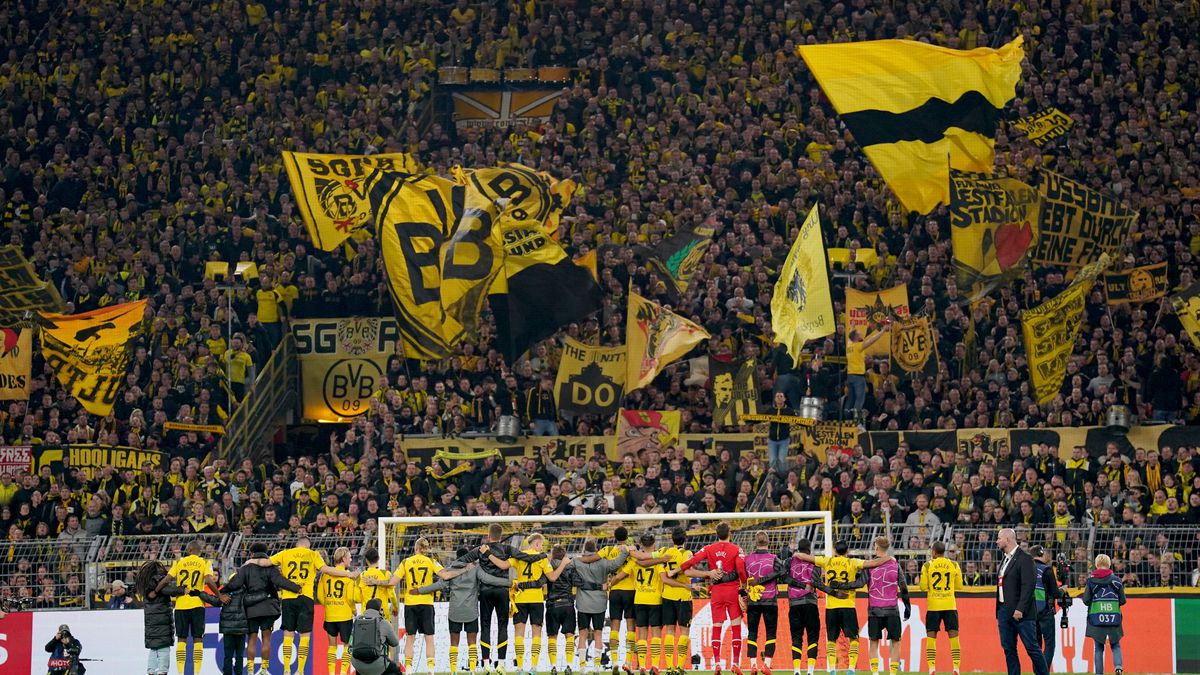 Borussia Dortmund v Manchester City - UEFA Champions League - Group G - Signal Iduna Park