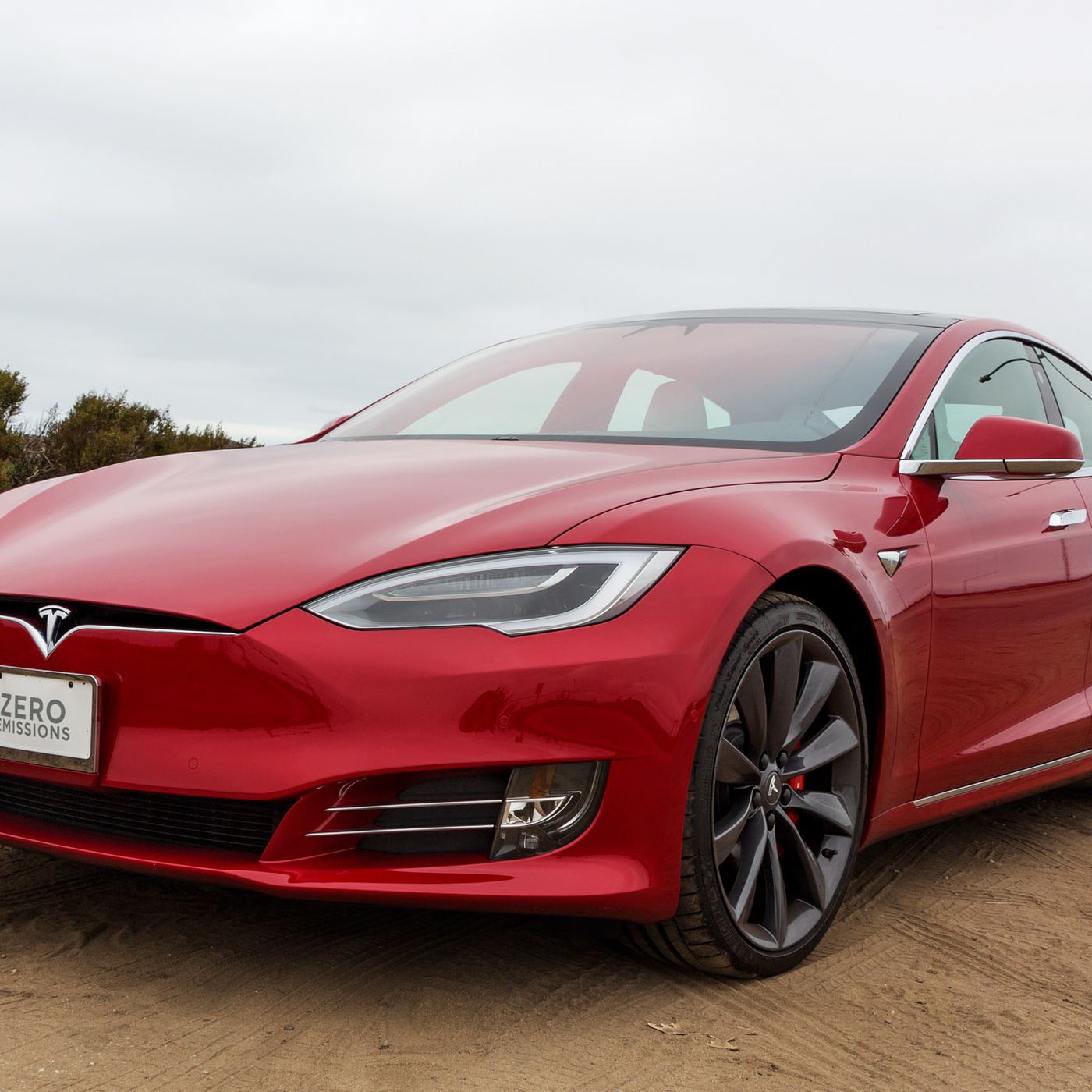 Tesla Model S P100d Review The Ultimate Status Symbol Of California Cool The Verge