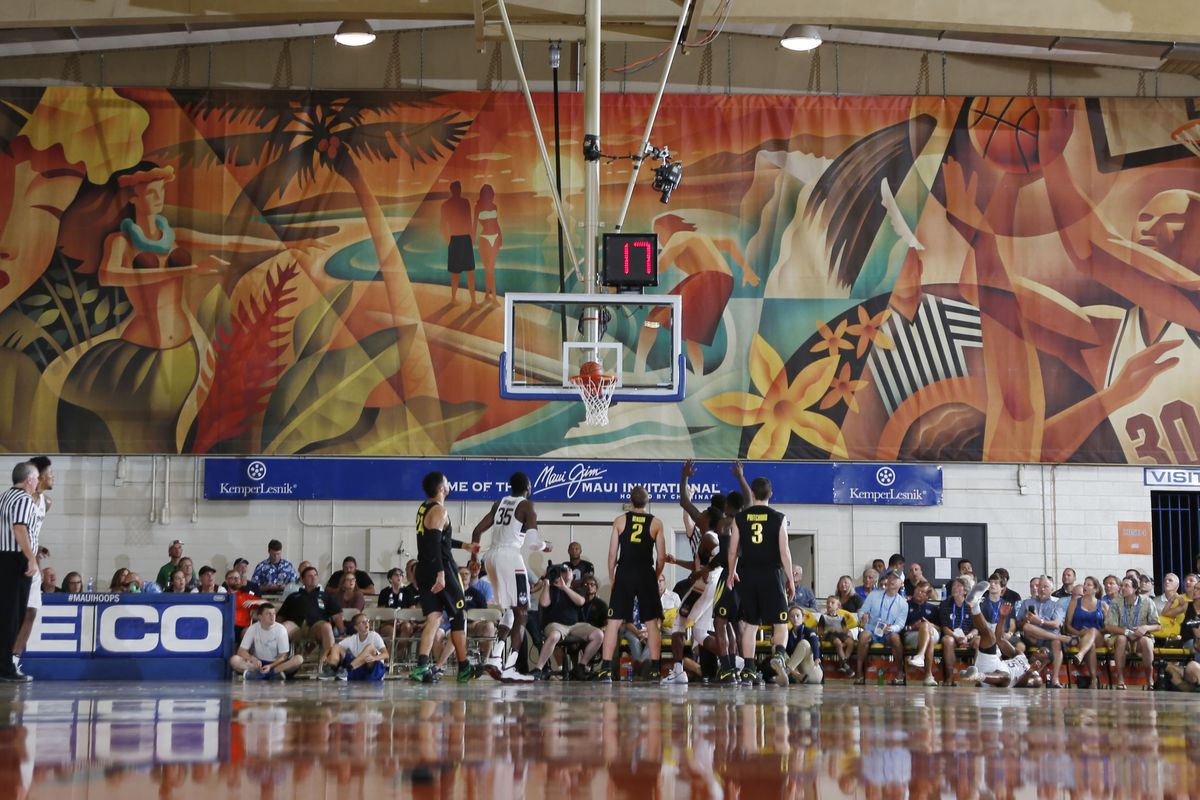NCAA Basketball: Maui Invitational- UCONN v Oregon  