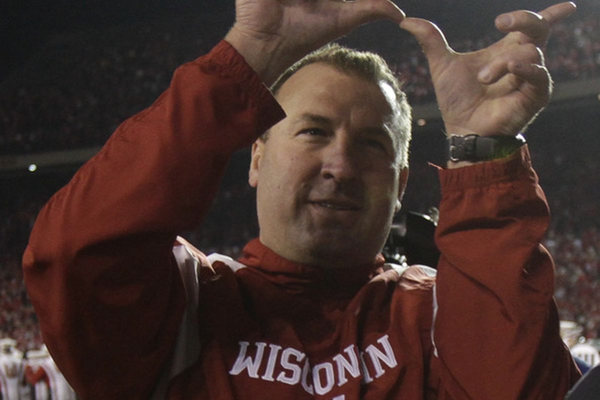 Bret Bielema and Barry Alvarez have renewed their efforts to end the Wisconsin student section's call-and-response chant. 