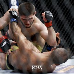 Khabib Nurmagomedov punishes Edson Barboza at UFC 219.
