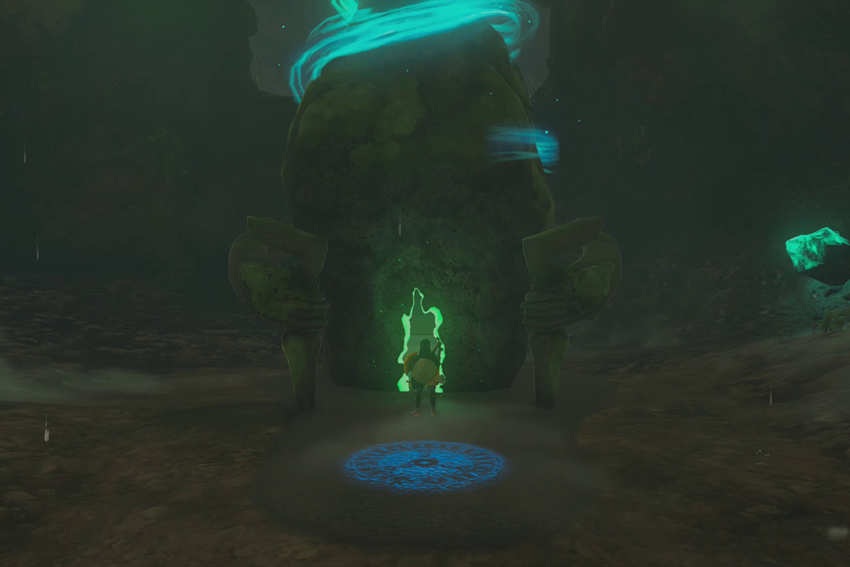 Link stands in front of Jogou Shrine, which is atop a rock structure in the Lanayru Road East Cave