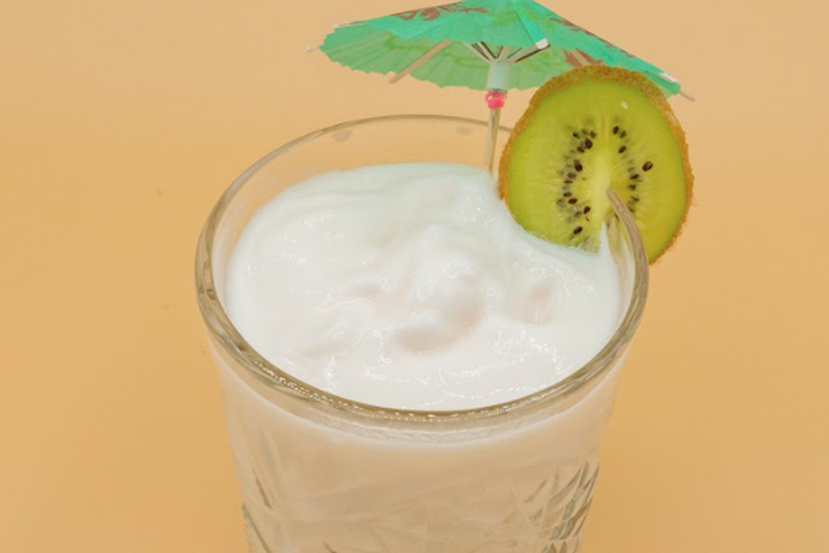 Lemonade-flavored Melona soju slushie.