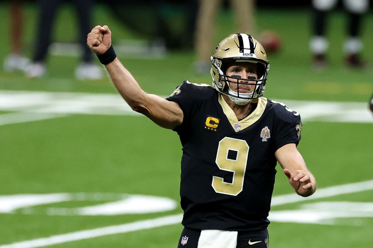New Orleans, Louisiana, USA; New Orleans Saints quarterback Drew Brees celebrates after a touchdown against the Tampa Bay Buccaneers during the second half at the Mercedes-Benz Superdome.