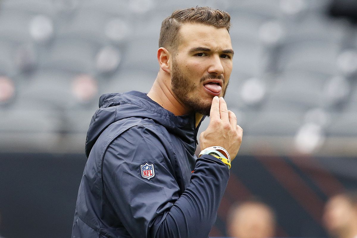 Mitchell Trubisky of the Chicago Bears warms up prior to a game against the Minnesota Vikings at Soldier Field on September 29, 2019 in Chicago, Illinois.