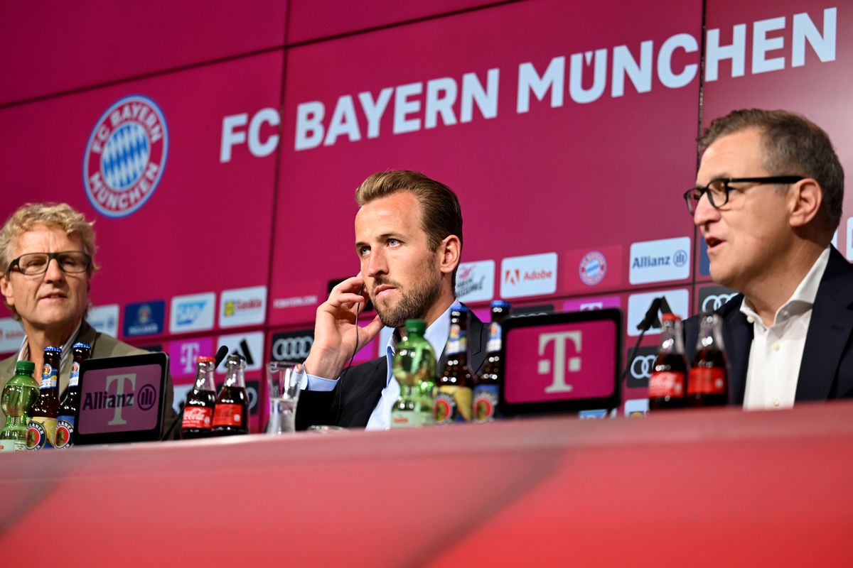 FC Bayern München Unveil New Signing Harry Kane