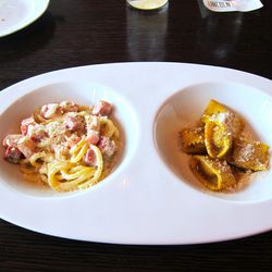 [Pasta at Lincoln Ristorante by <a href="http://www.flickr.com/photos/33262922@N00/8500812753/in/pool-eater">bal1227</a>.]