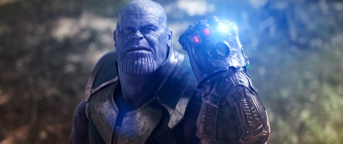 Thanos prepares his infinity gauntlet in Infinity War