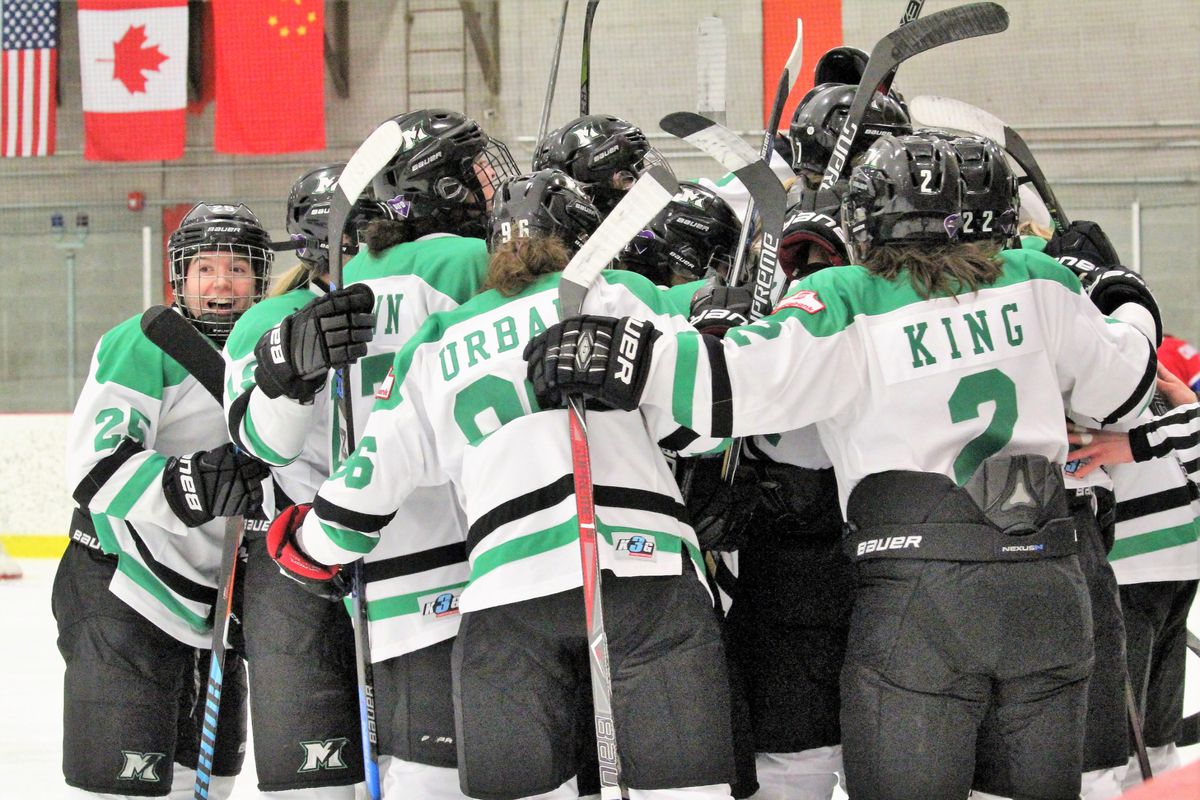The Markham Thunder celebrate after a game against the Canadiennes de Montreal in Montreal during the 2017-18 season