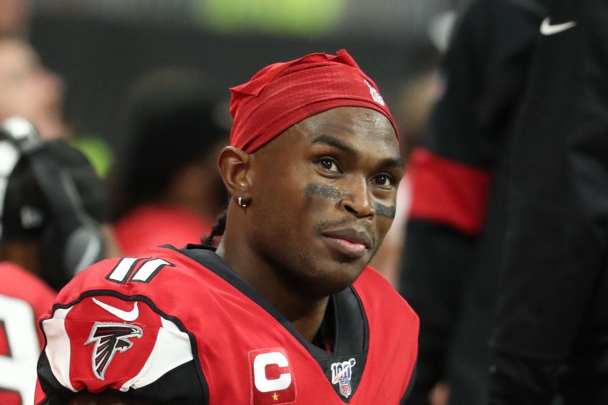 Atlanta Falcons wide receiver Julio Jones reacts to a play on the bench in the first half against the Jacksonville Jaguars at Mercedes-Benz Stadium.