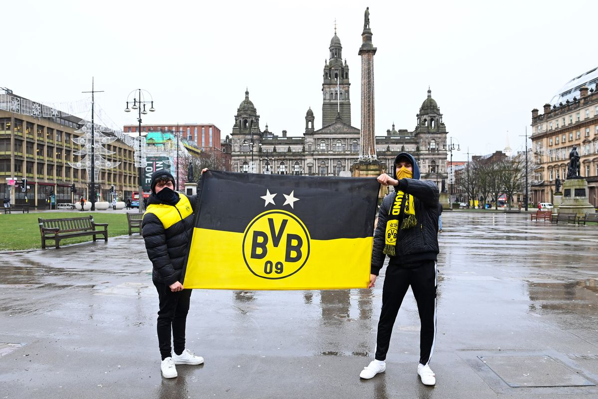 Borussia Dortmund fans in George Square...