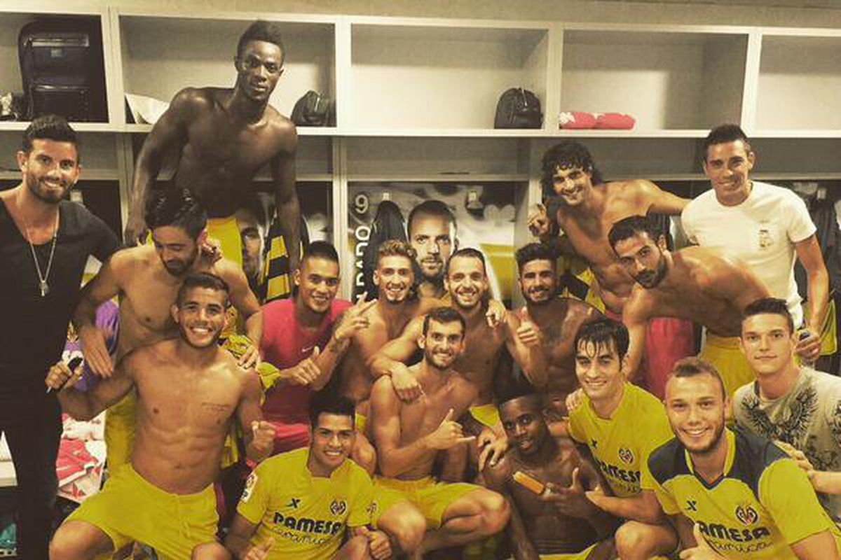 Villarreal players celebrate victory!