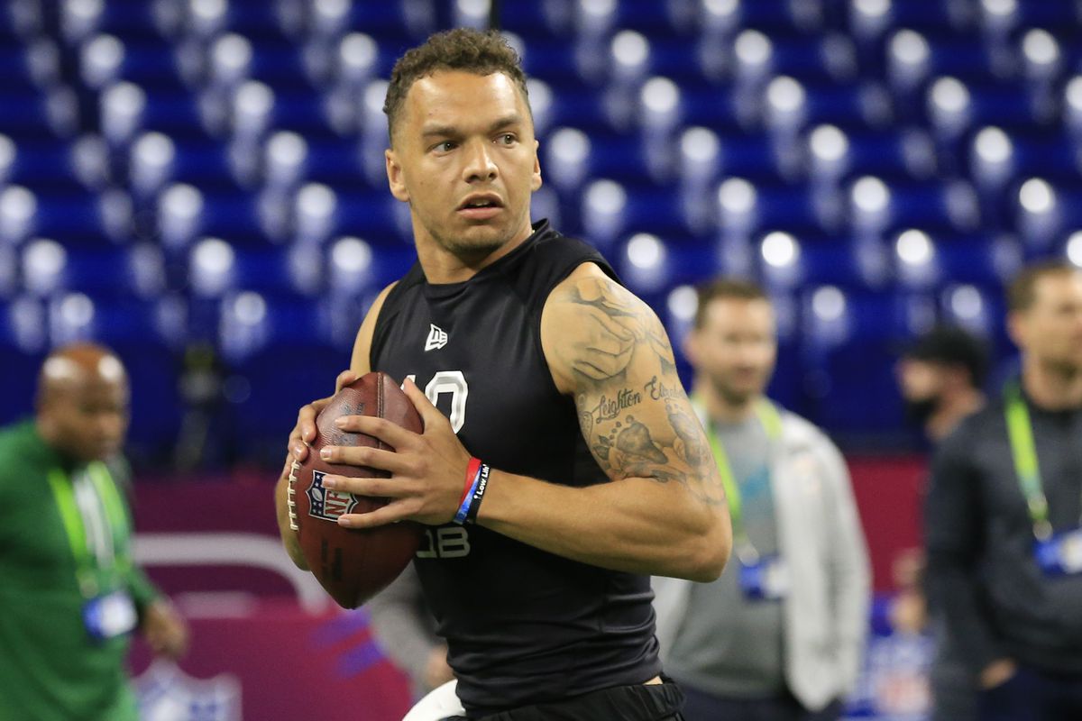 Desmond Ridder #QB13 of the Cincinnati Bearcats throws during the NFL Combine at Lucas Oil Stadium on March 03, 2022 in Indianapolis, Indiana.