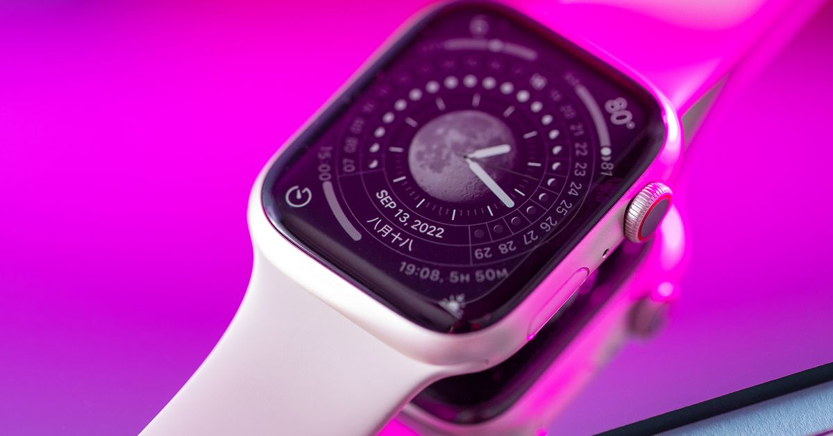 Apple was granted a patent for an Apple Watch camera and detachable band