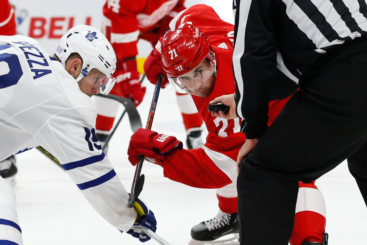NHL: NOV 27 Maple Leafs at Red Wings