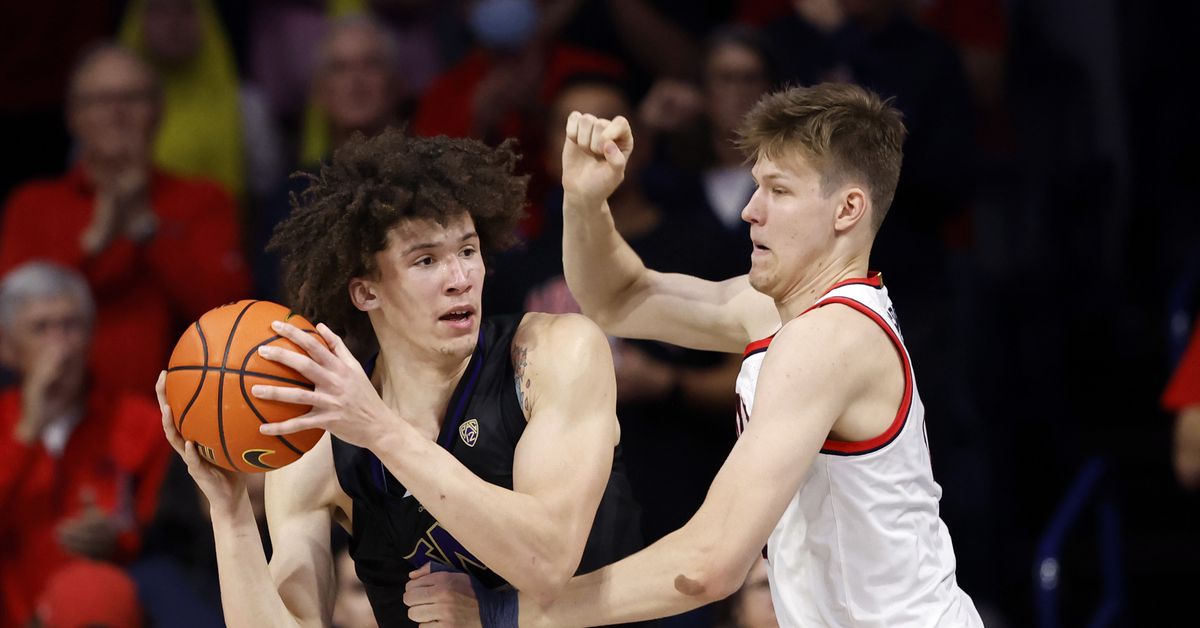 Arizona center Henri Veesaar out with elbow injury, per report