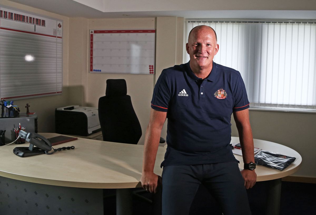 Sunderland Unveil New Manager Simon Grayson