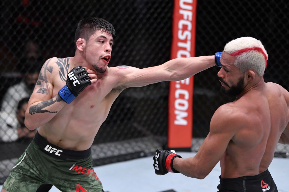 Brandon Moreno reports popped shoulder during UFC 256, wants rematch with Deiveson Figueiredo in 2021 - MMA Fighting