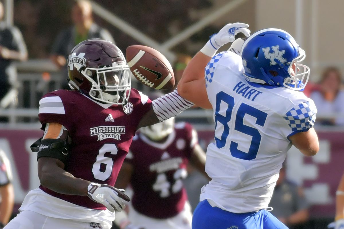 NCAA Football: Kentucky at Mississippi State
