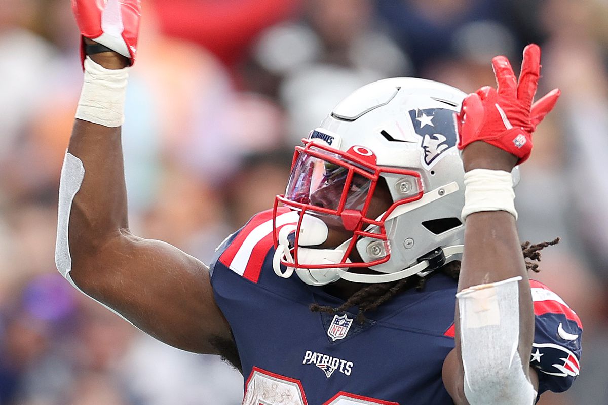 Rhamondre Stevenson fantasy football start/sit advice: What to do with  Patriots RB in Week 11 on TNF - DraftKings Network
