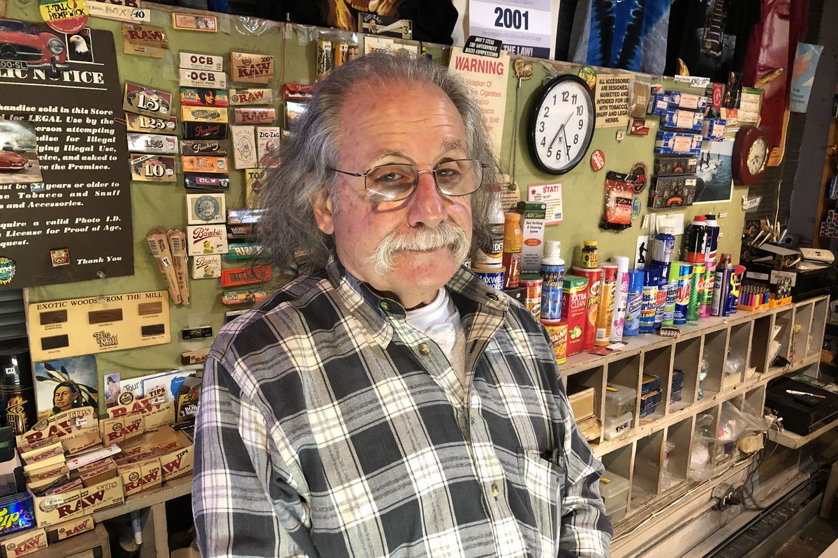 It was 1969 when Shelly Miller began operating the Adam’s Apple, now one of the nation’s oldest head shops, selling “smoking accessories” in an era in which marijuana was illegal. He’s closing the place for good on Jan. 31.