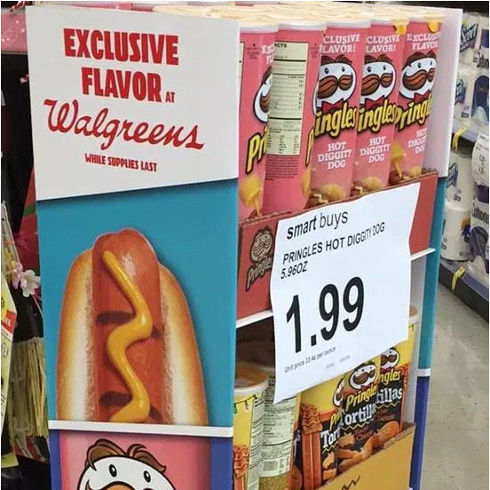 Pringles hot dog chips