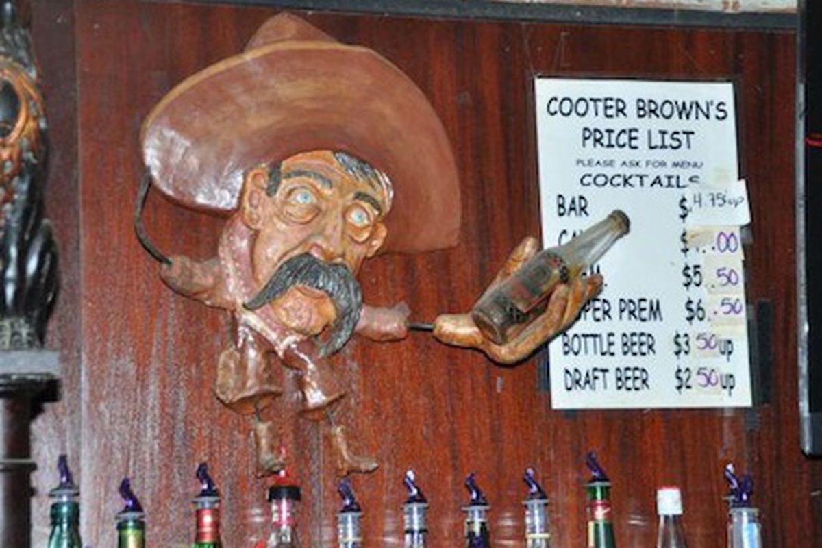  Inside Cooter Brown's 