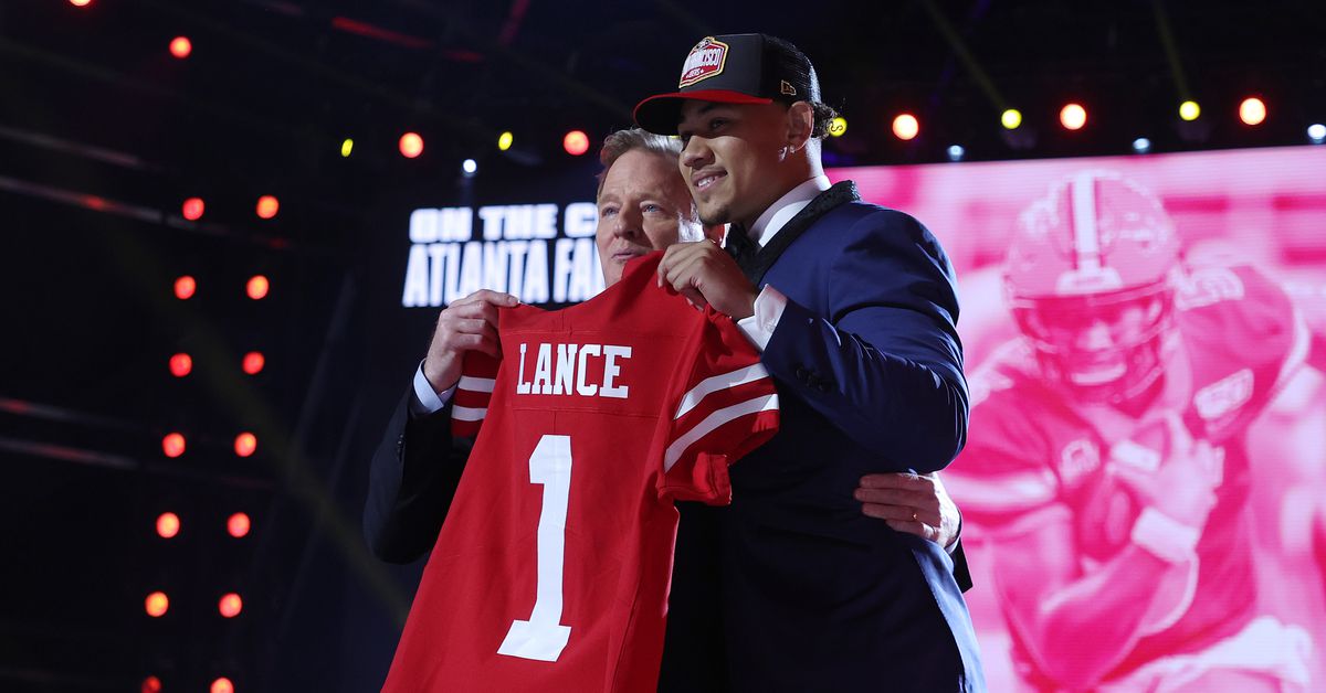 Kyle Shanahan admits the 49ers were deciding between Mac Jones and Trey Lance in 2021 NFL Draft