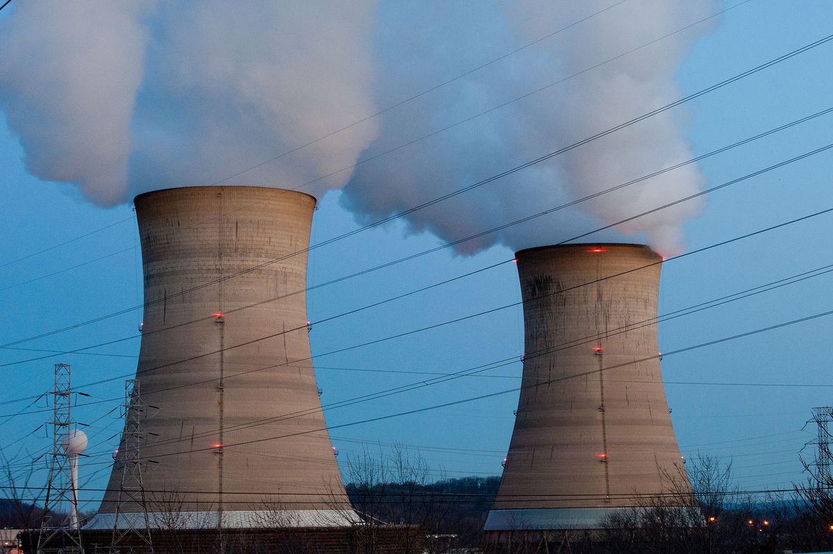The Three Mile Island Nuclear Plant is seen in the early morning hours March 28, 2011 in Middletown, Pennsylvania.