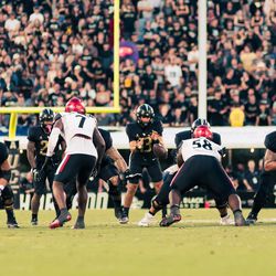Knightmode activated: UCF takes down #21 Cincinnati, 25-21!