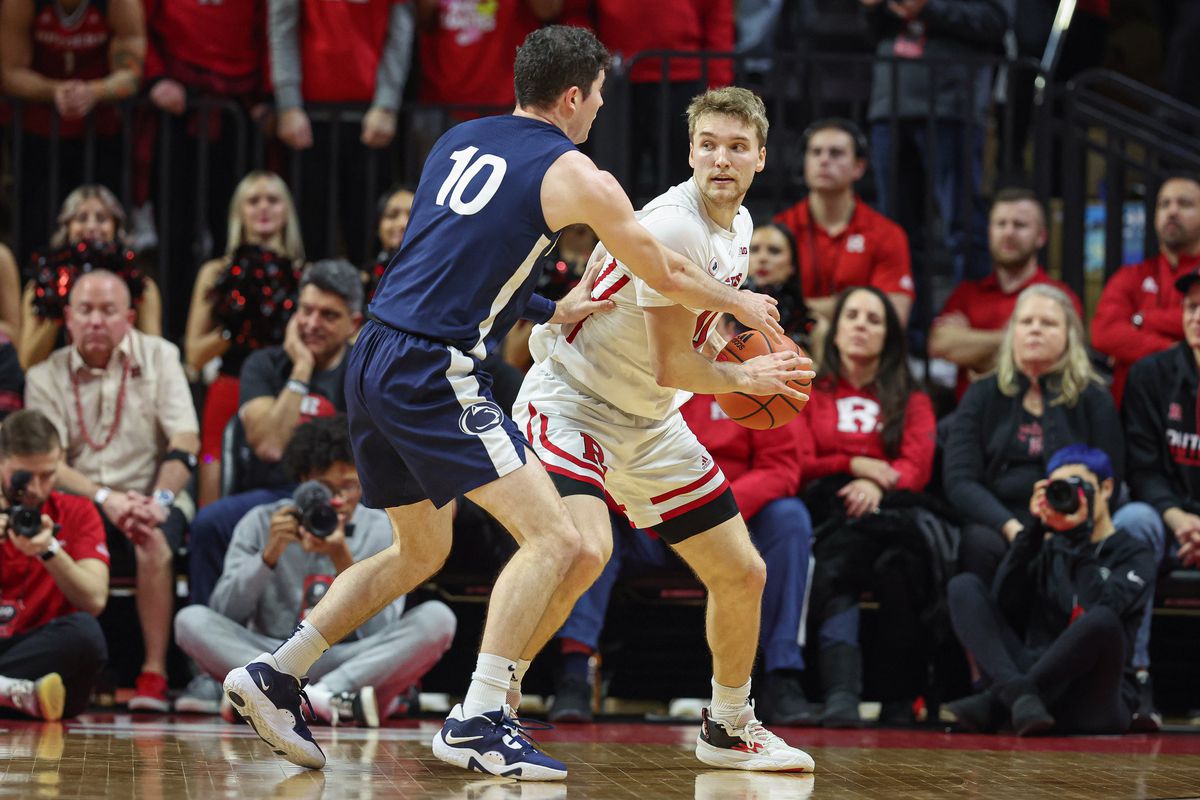 an 24, 2023; Piscataway, New Jersey, USA; Rutgers Scarlet Knights guard Cam Spencer (10) is guarded by Penn State Nittany Lions guard Andrew Funk (10) during the first half at Jersey Mike’s Arena.&nbsp;