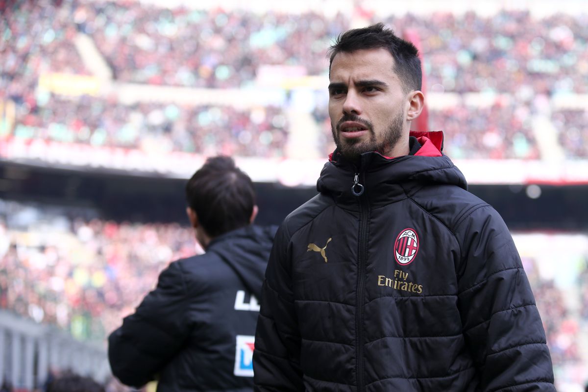 Suso of Ac Milan looks on before the Serie A match...
