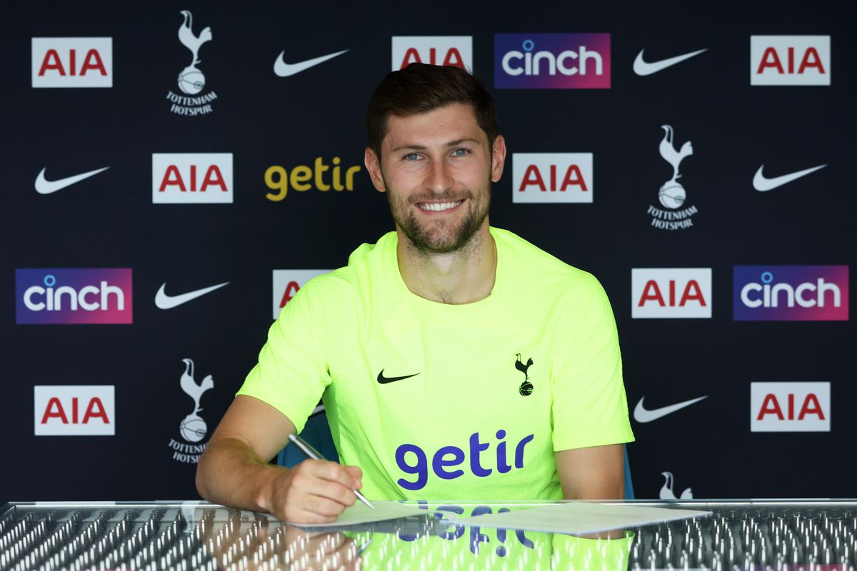 Ben Davies Signs New Contract With Tottenham Hotspur