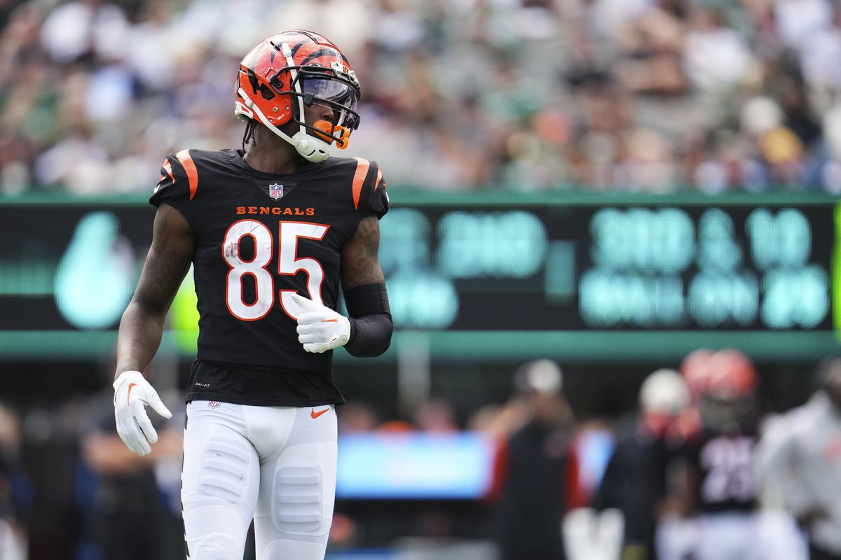 Tee Higgins #85 of the Cincinnati Bengals gets set against the New York Jets at MetLife Stadium on September 25, 2022 in East Rutherford, New Jersey.