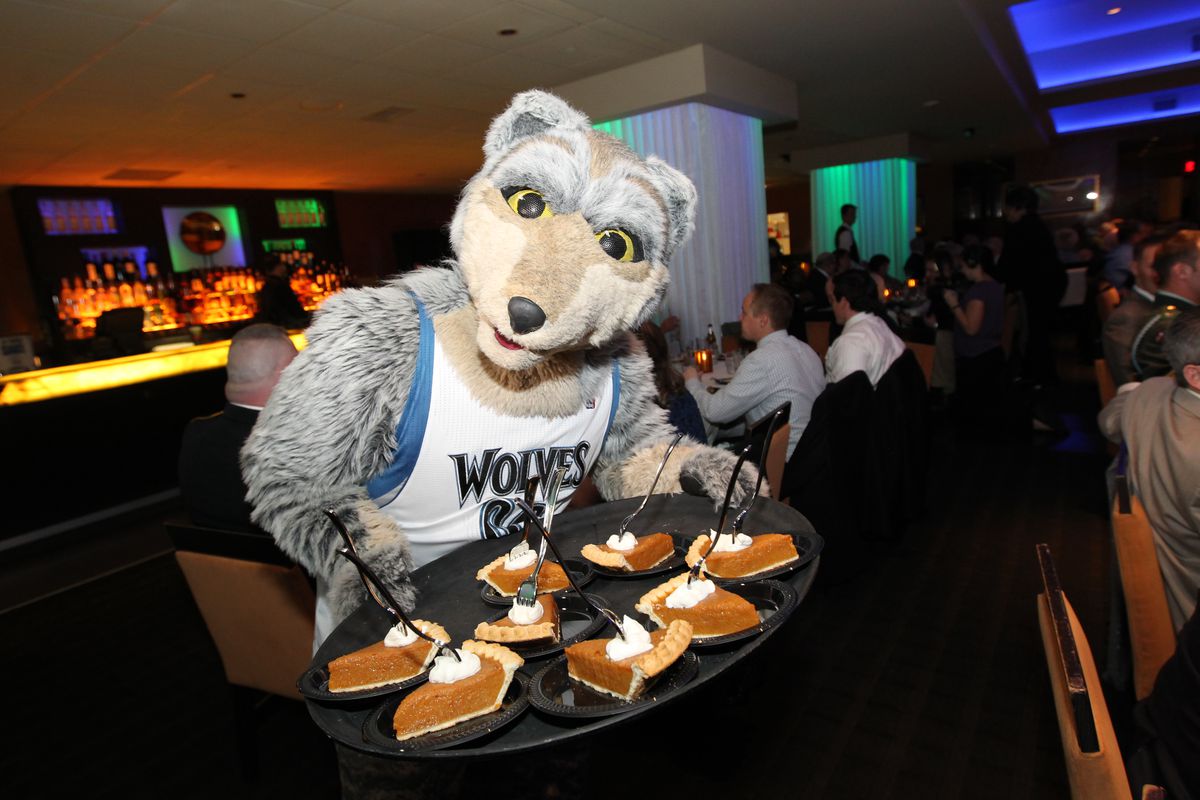 Minneosta Timberwolves Give Thanks Event