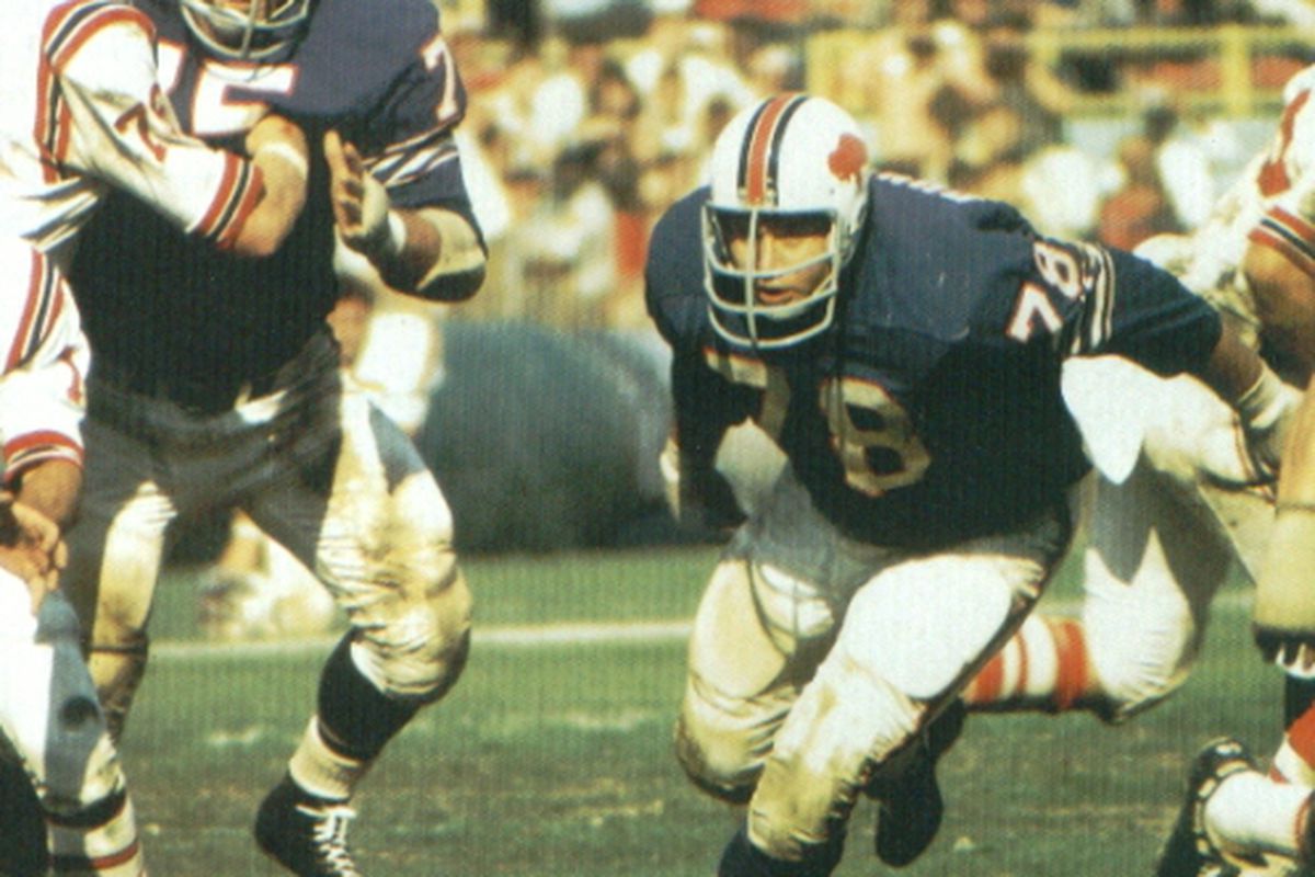 DT Jim Dunaway was one of the most imposing defensive forces in Bills History. <a href="http://www.sportsattic2.com/nflphotos/NFLphotos.html">Photo Source</a>