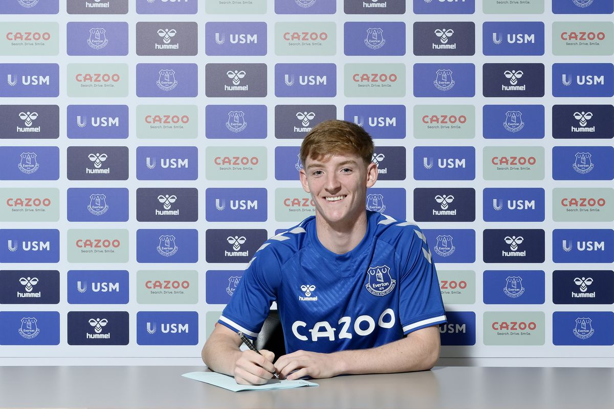 Anthony Gordon Signs New Everton Contract