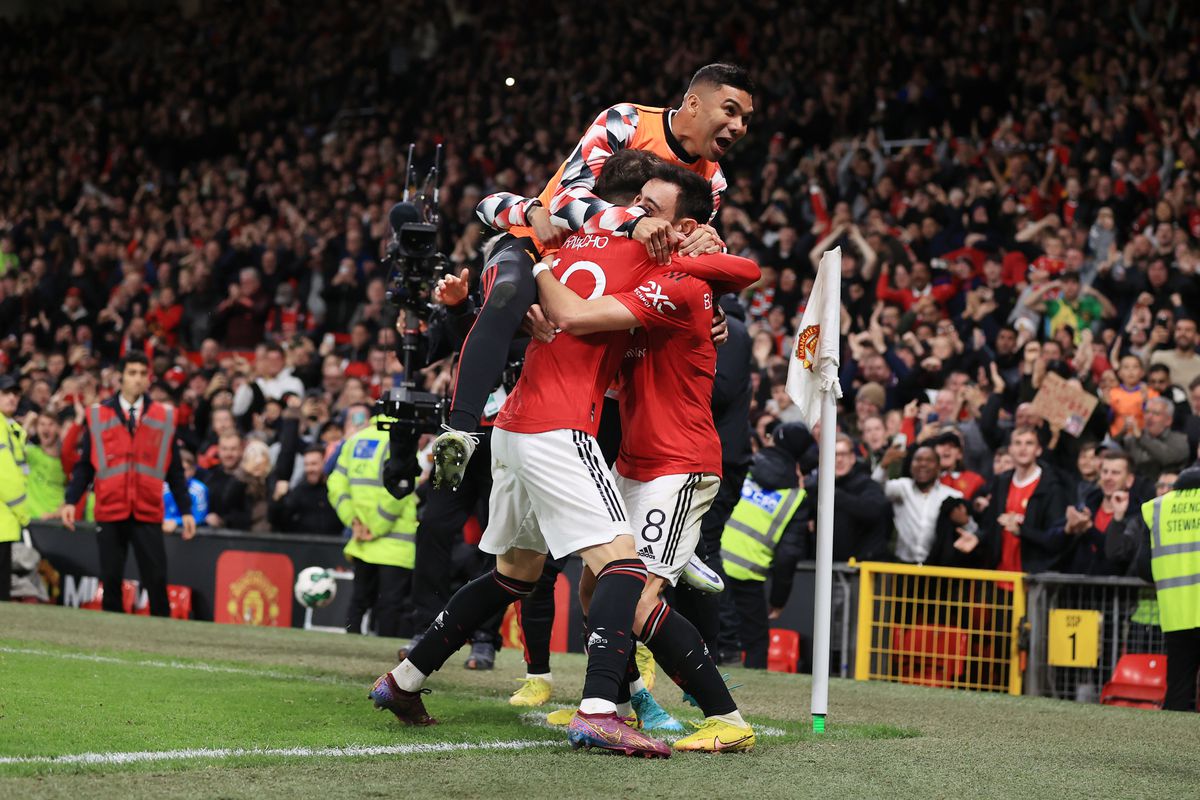 Manchester United 4-2 Aston Villa: Reds kick on in thrilling second half to  advance in League Cup - The Busby Babe