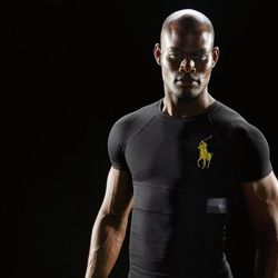 <strong>Add star power for positive reception.</strong> When startup <a href="http://www.omsignal.com/">OMsignal</a> launched its fitness shirt, it partnered with Ralph Lauren and the US Open. The <a href="http://www.nytimes.com/2014/08/24/fashion/at-us-o