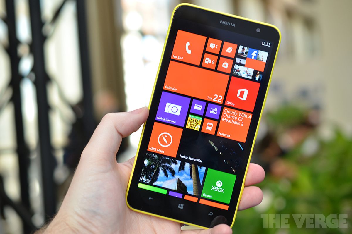 Gallery Photo: Nokia Lumia 1320 hands-on photos