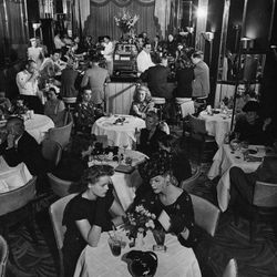 The Stork Club, Alfred Eisenstaedt, 1944, From the blog Days Gone By [<a href="http://legrandcirque.tumblr.com/post/15339596337/patrons-enjoying-the-bar-and-lounge-at-the-stork">link</a>]